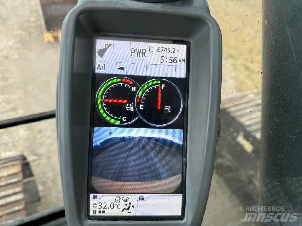 DEERE 210G LC Paletli ekskavatörler