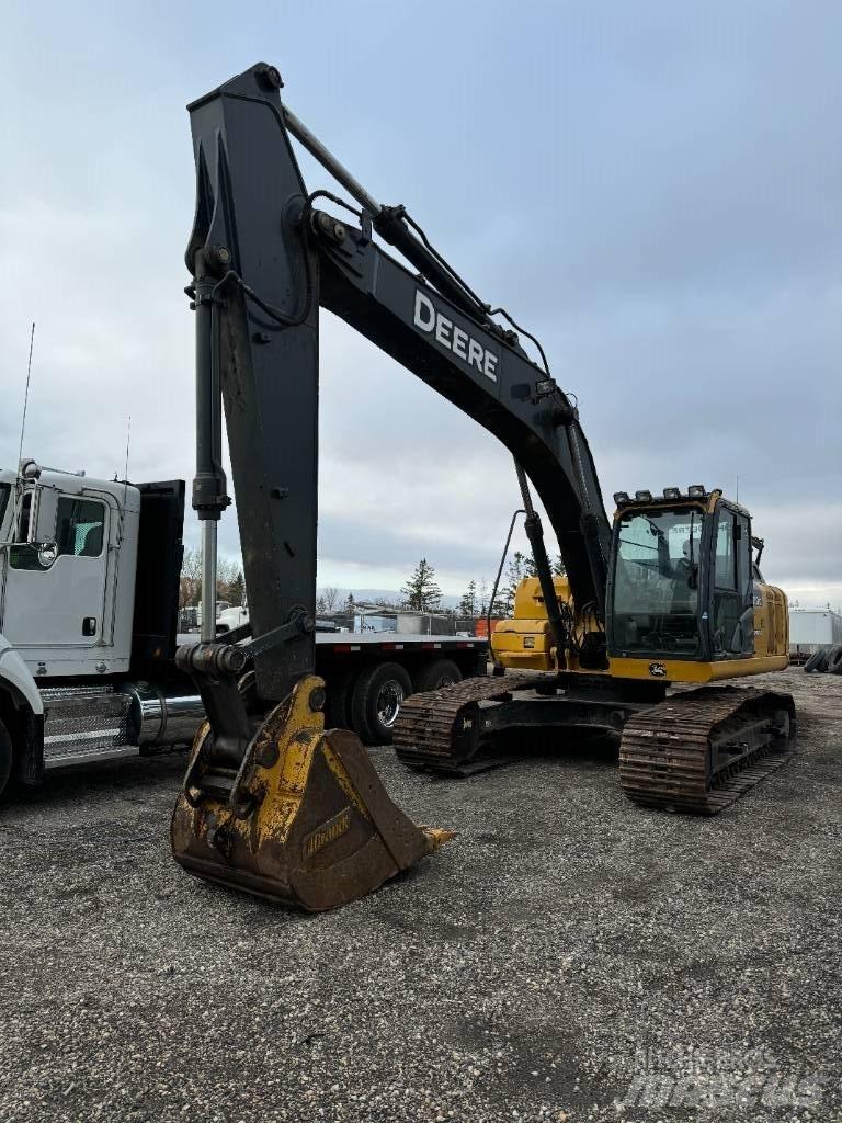 DEERE 210G LC Paletli ekskavatörler