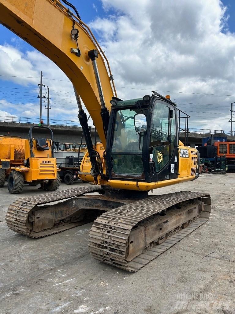 JCB JS 220 LC Paletli ekskavatörler