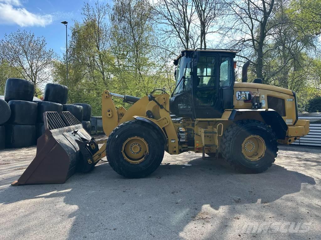 CAT 930M new tires! Tekerlekli yükleyiciler