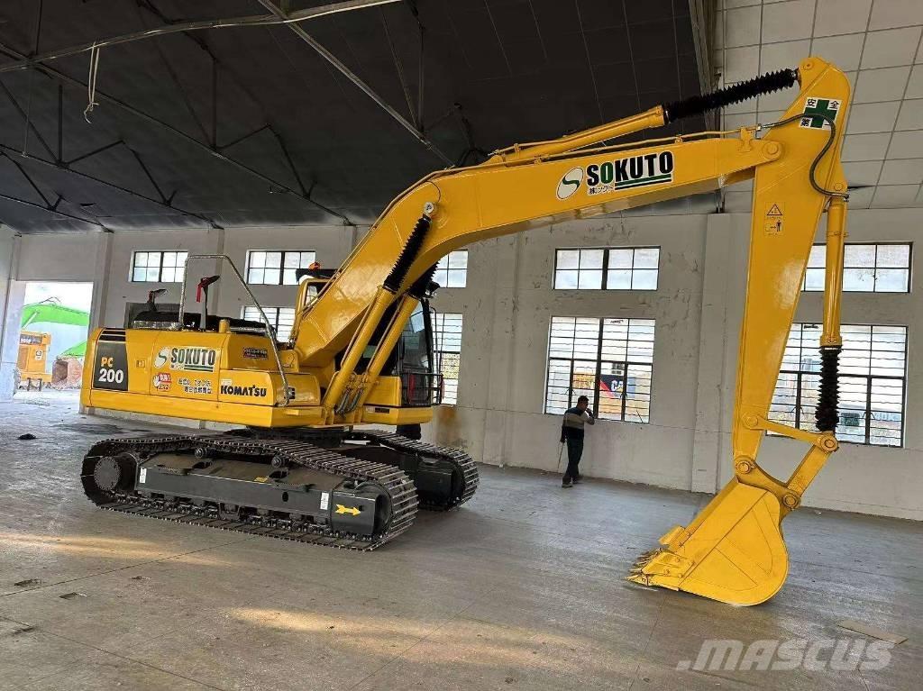 Komatsu PC 200-8 Paletli ekskavatörler