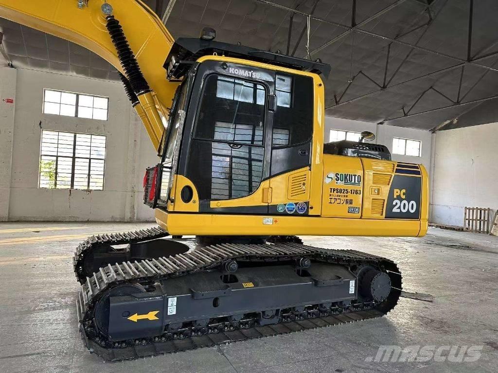 Komatsu PC 200-8 Paletli ekskavatörler