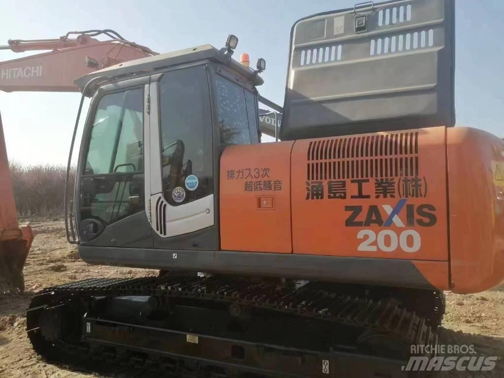 Hitachi ZX 200 Paletli ekskavatörler