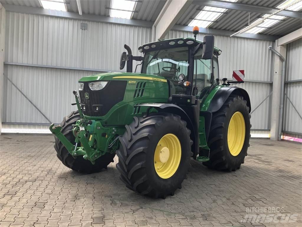 John Deere 6215R Traktörler