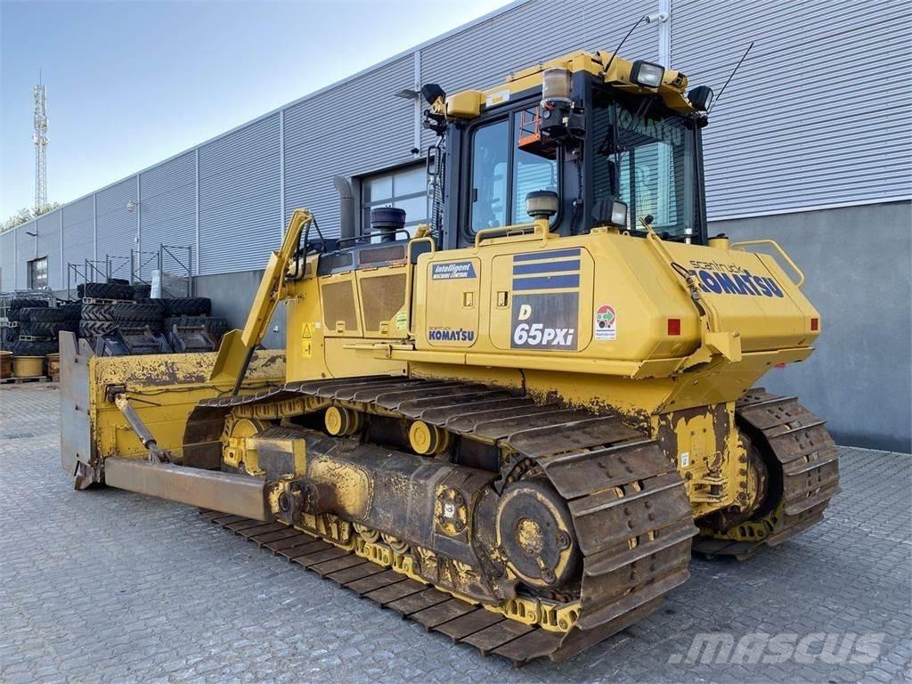 Komatsu D65PXI-18 Paletli dozerler
