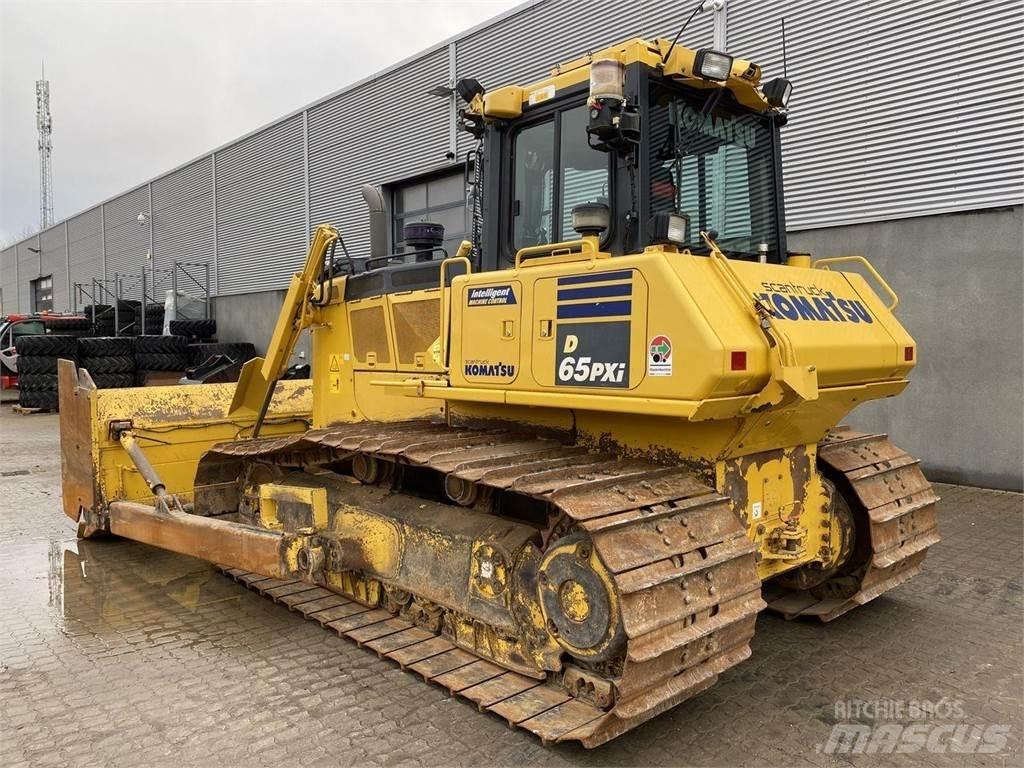 Komatsu D65PXI-18 Paletli dozerler