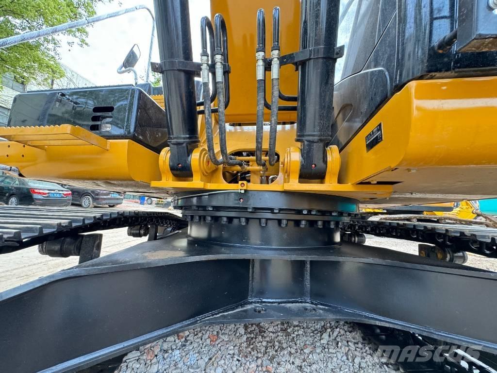 CAT 324 D L Paletli ekskavatörler