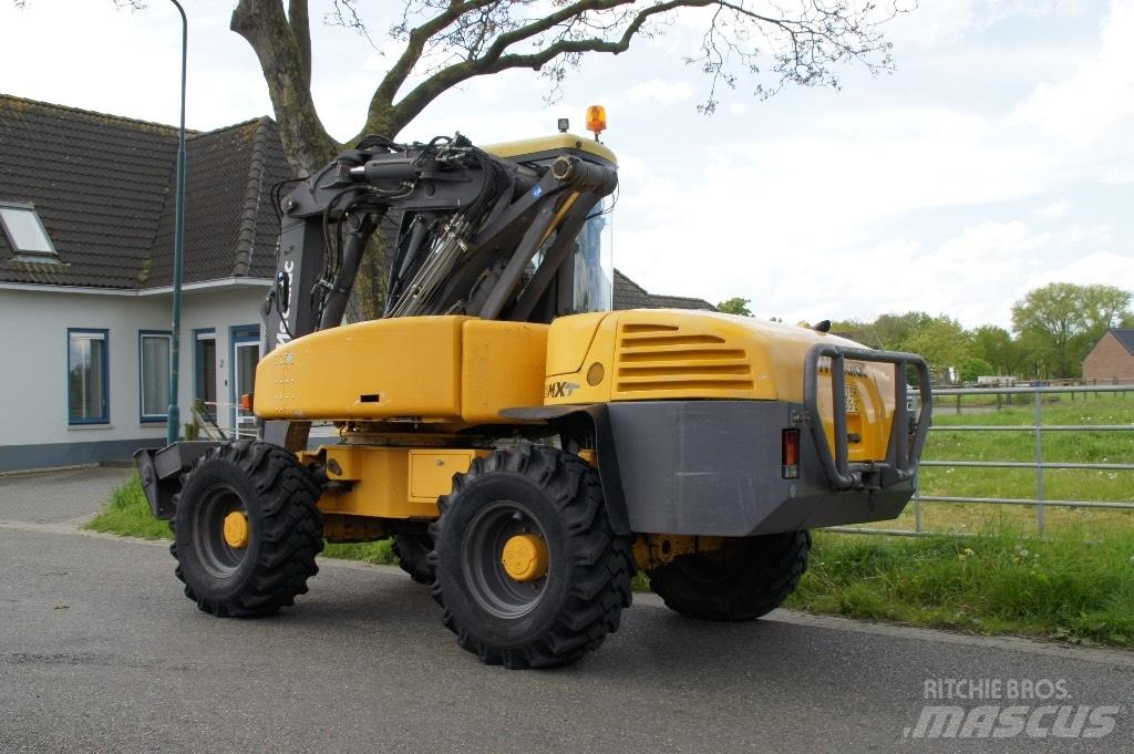 Mecalac 12 MXT Lastik tekerli ekskavatörler