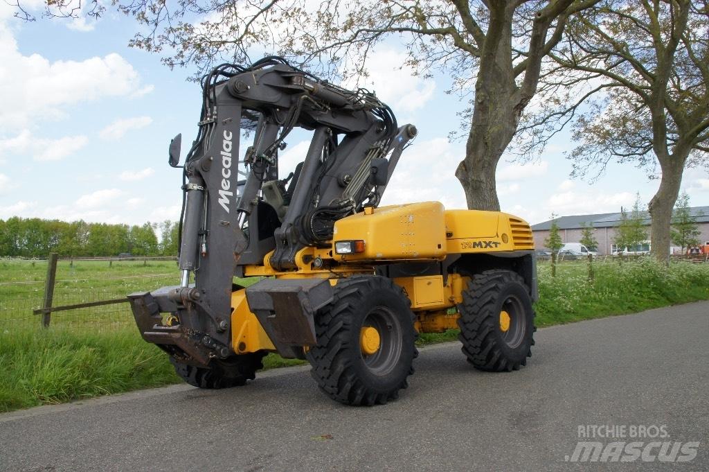 Mecalac 12 MXT Lastik tekerli ekskavatörler