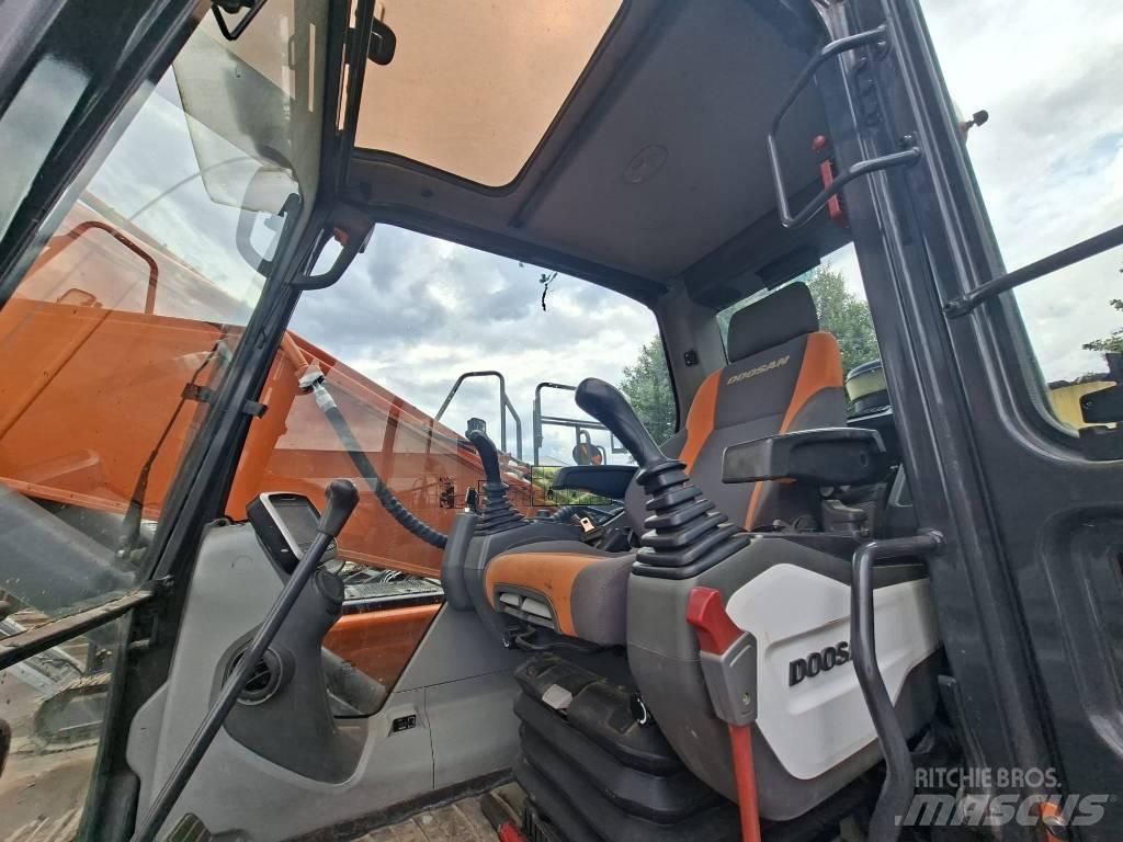Doosan DX225LC-5 Paletli ekskavatörler