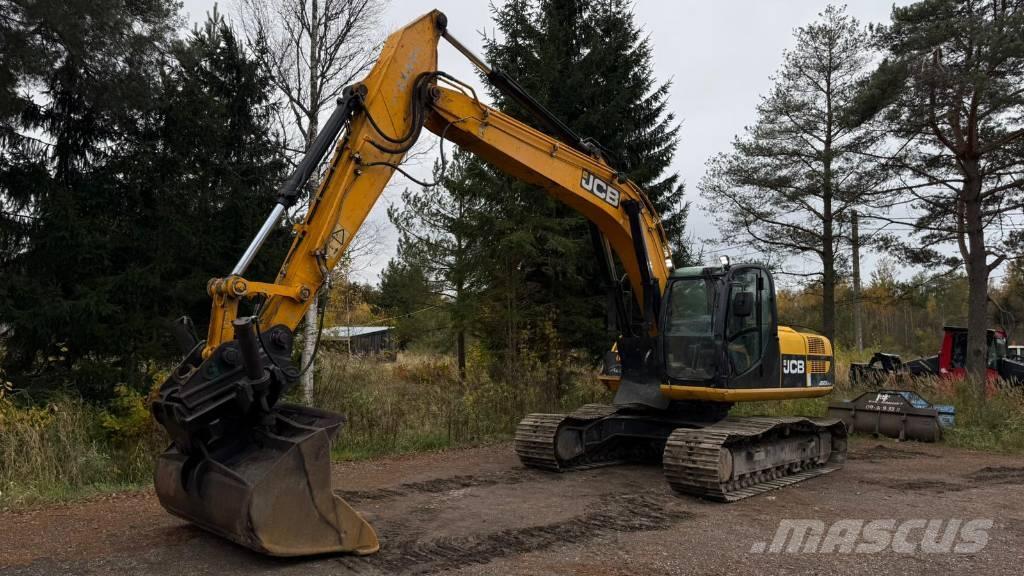 JCB JS 210 LC Paletli ekskavatörler