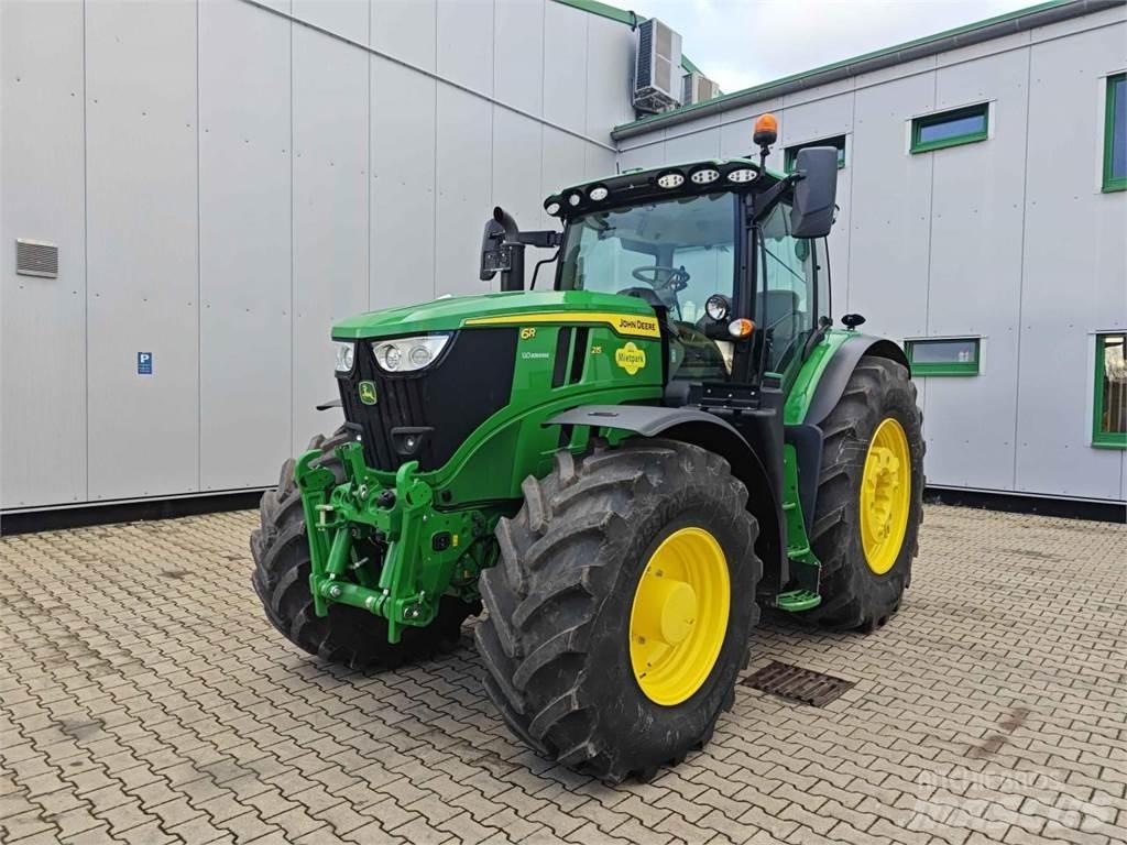 John Deere 6R 215 Traktörler