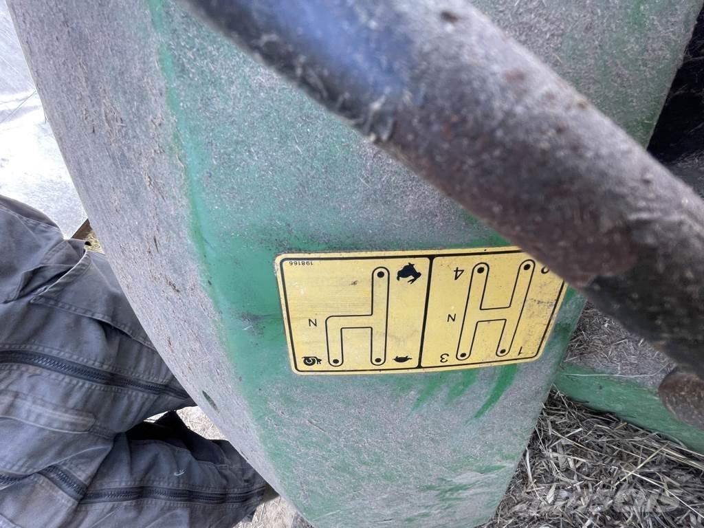 John Deere 5215 Traktörler