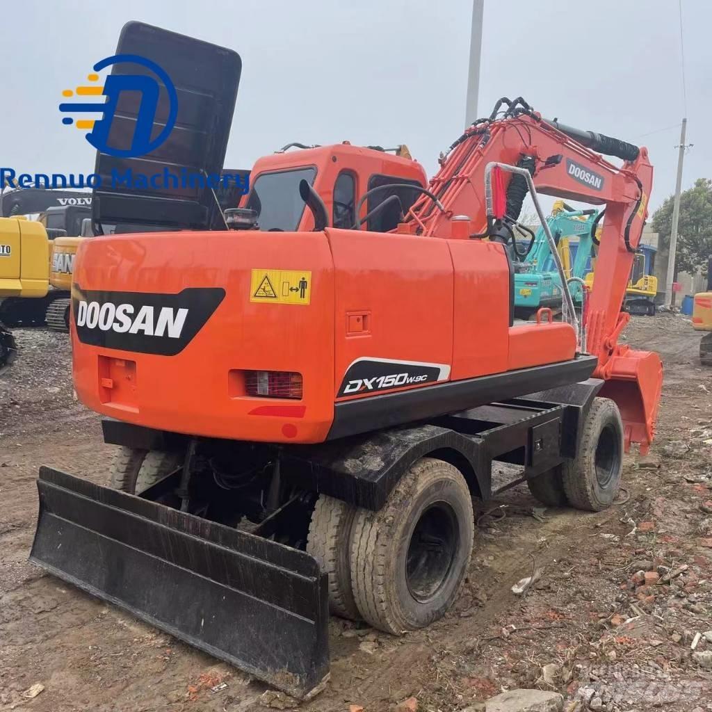 Doosan DX150W-7 Lastik tekerli ekskavatörler