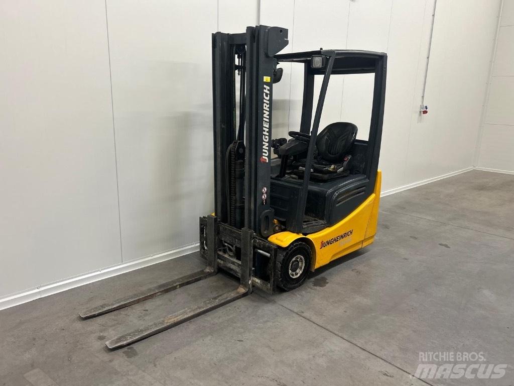 Jungheinrich EFG 215 Elektrikli forkliftler