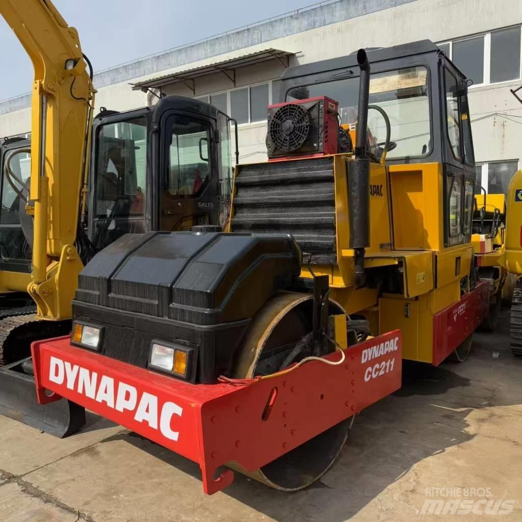 Dynapac CC 211 Çift tamburlu silindirler