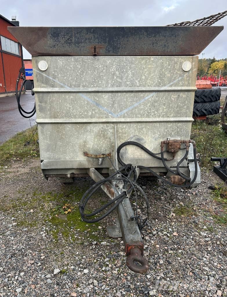 Salo 1600 Kum ve tuz serpiciler