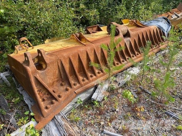 Komatsu D 155 AX Greyder biçaklari