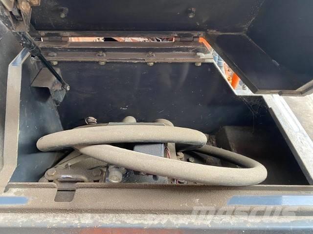 Hitachi ZX 180 W Lastik tekerli ekskavatörler