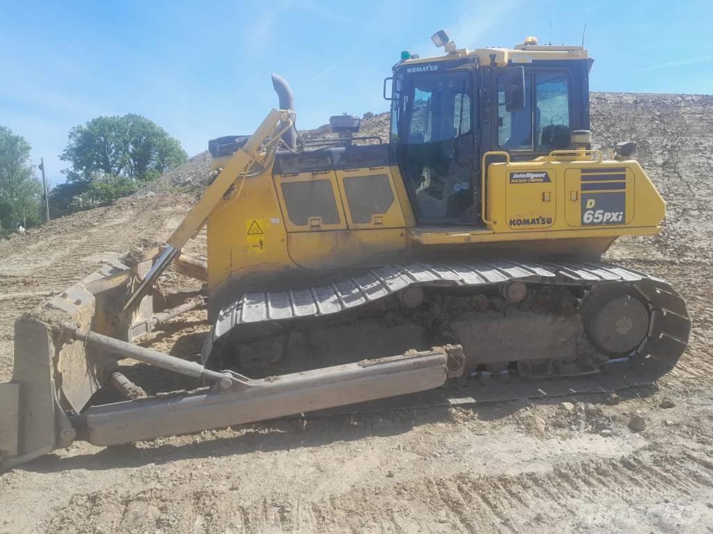 Komatsu D65PXi-18 Paletli dozerler