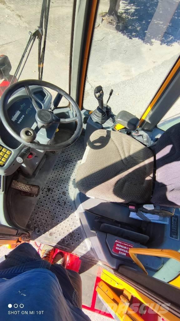 Volvo L 30 B Tekerlekli yükleyiciler