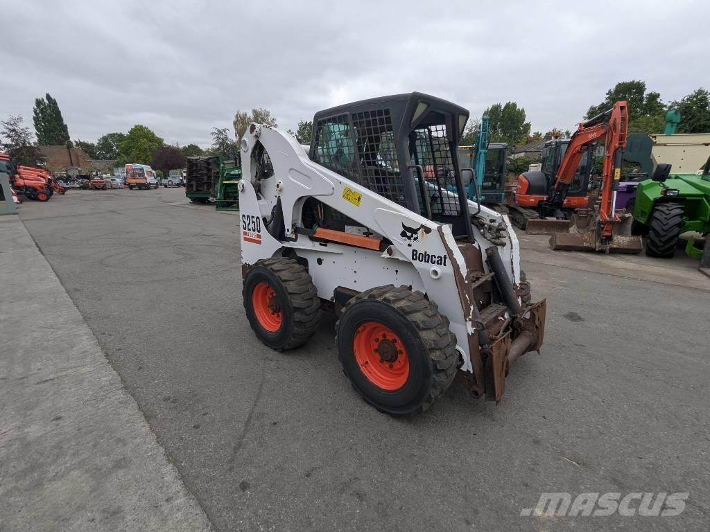 Bobcat S 250 Skid steer loderler