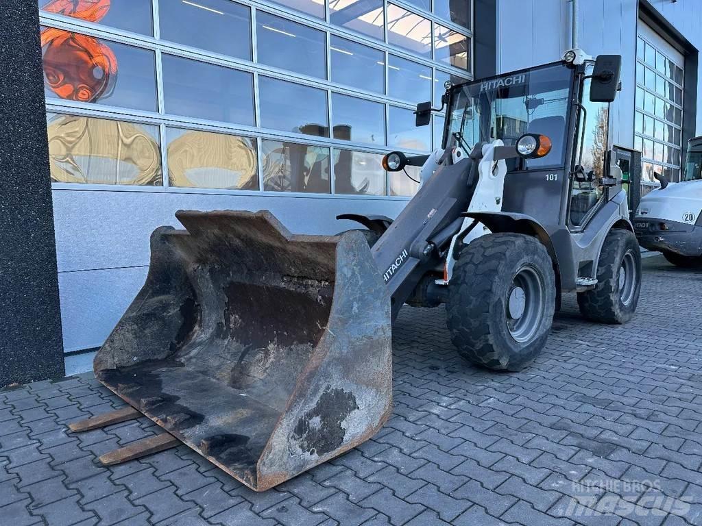 Hitachi ZW75 Tekerlekli yükleyiciler