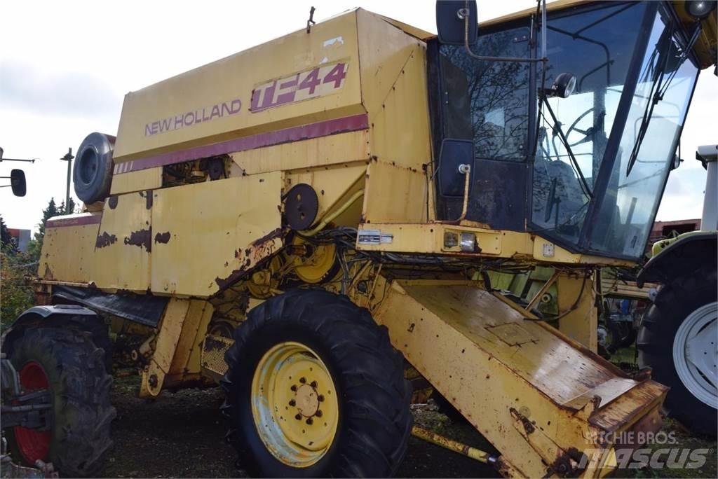 New Holland TF 44 Biçerdöverler