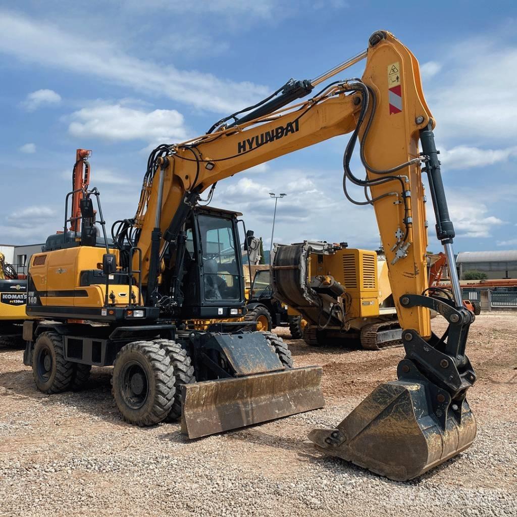 Hyundai HW140 Lastik tekerli ekskavatörler
