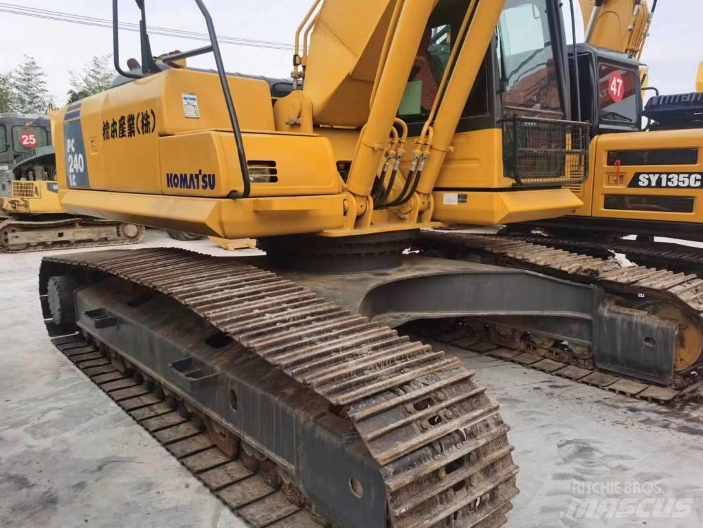 Komatsu PC 240 LC Paletli ekskavatörler
