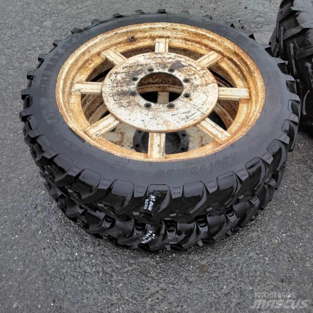 BKT 9.5R36 Tekerlekler