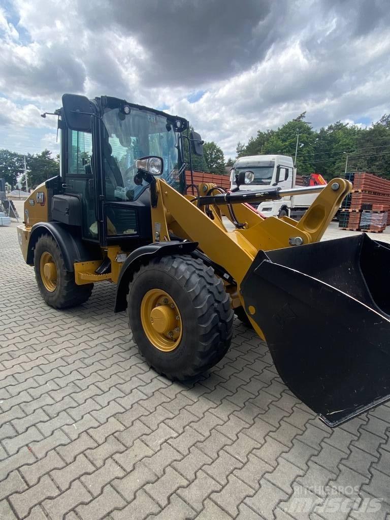 CAT 906 Tekerlekli yükleyiciler