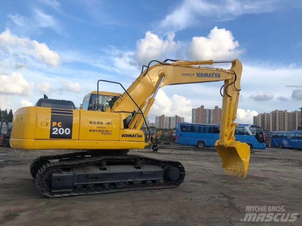 Komatsu PC 200-7 Paletli ekskavatörler