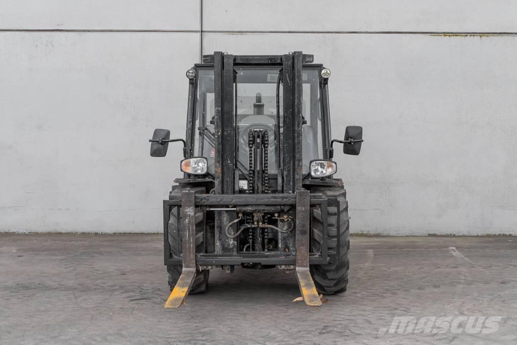 Manitou MC 30-4 Dizel forkliftler