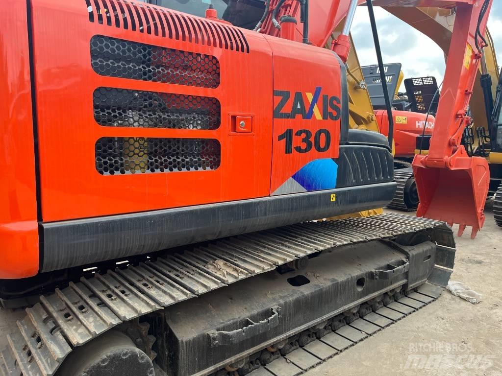 Hitachi 130-5 Paletli ekskavatörler