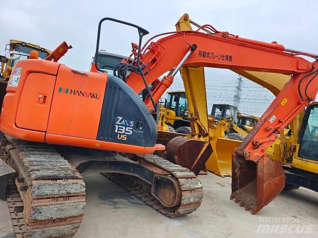 Hitachi ZX 135 US Paletli ekskavatörler