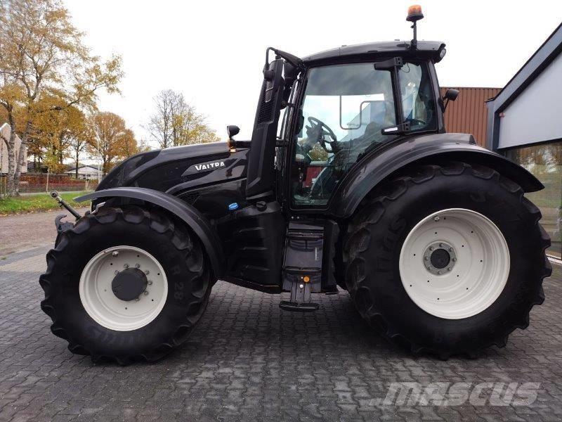Valtra T235 Versu Traktörler