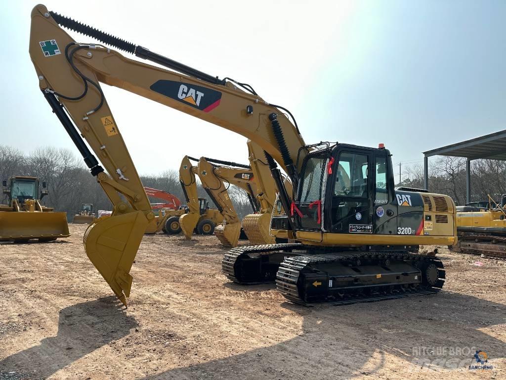 CAT 320D2L Paletli ekskavatörler
