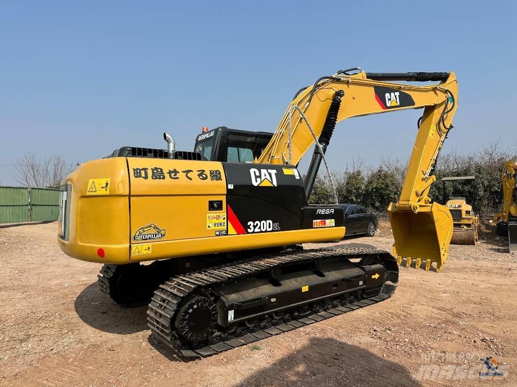 CAT 320D2L Paletli ekskavatörler