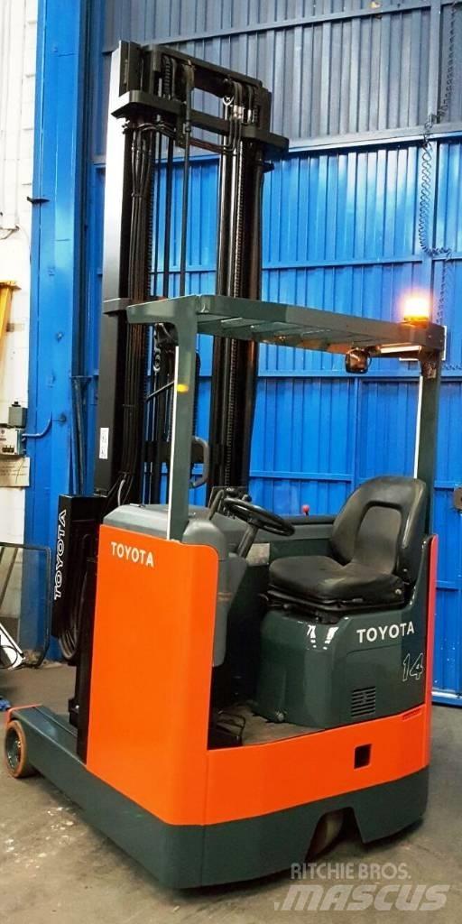 Toyota 6 FBRE 14 Reach truck - depo içi istif araçları