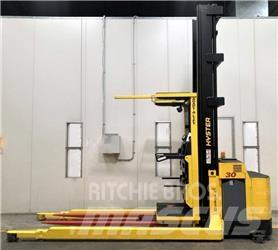 Hyster R30XMF2 Yüksek seviye siparis toplayici
