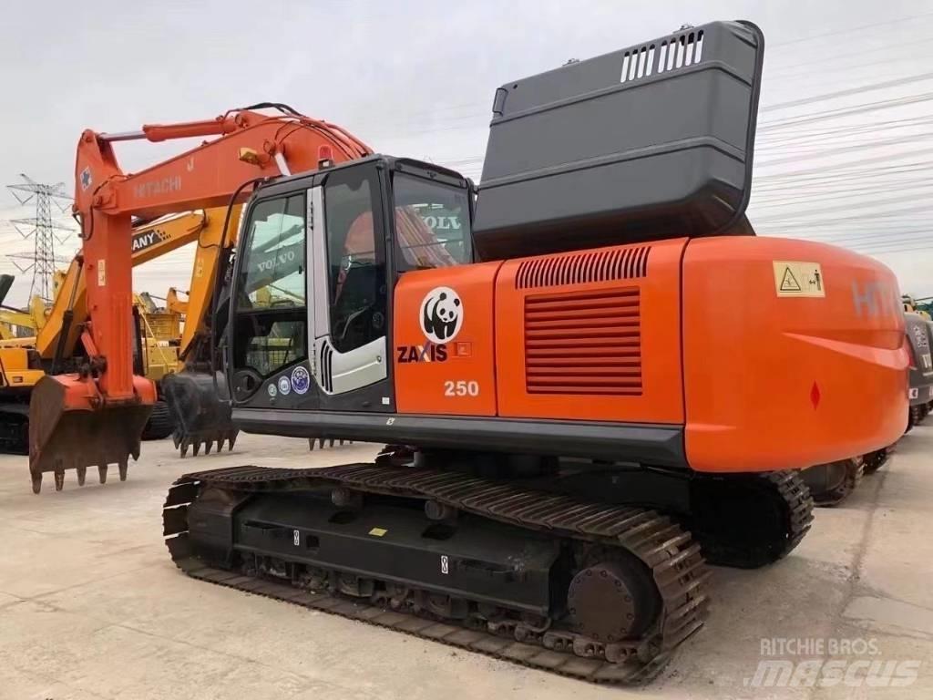 Hitachi ZX 250 Paletli ekskavatörler