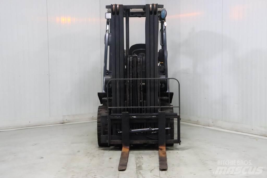 Nissan U1D2A20LQ LPG'li forkliftler