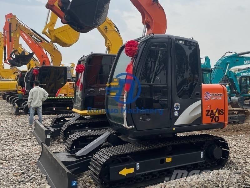 Hitachi ZX70 Mini ekskavatörler, 7 tona dek