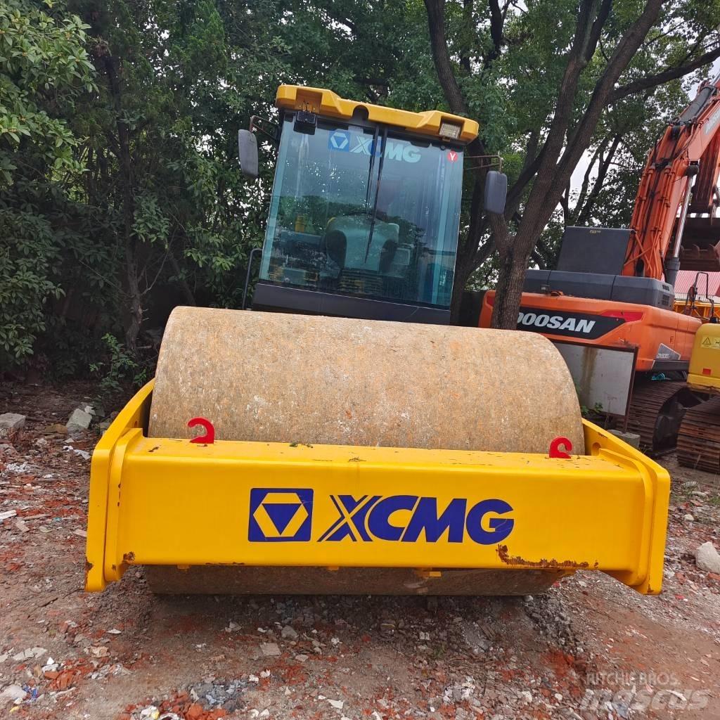 XCMG XS 223 J Tek tamburlu silindirler