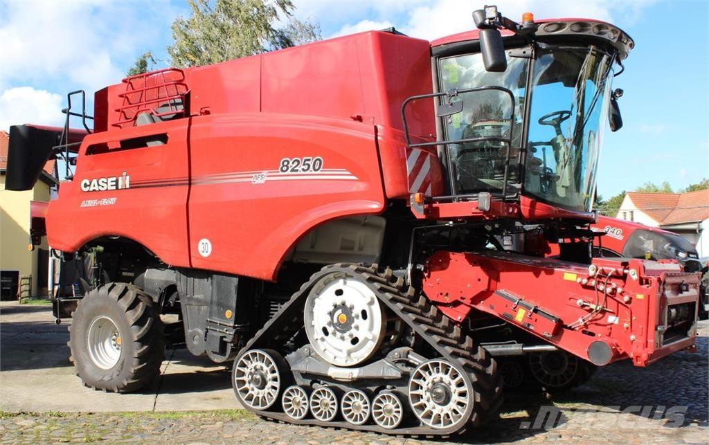 Case IH AF 8250 Biçerdöverler