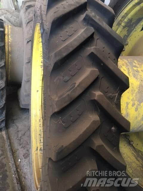 John Deere 6820 Tekerlekler