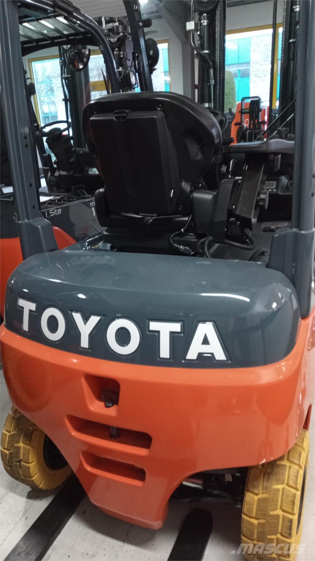 Toyota 8FBMK20T Elektrikli forkliftler