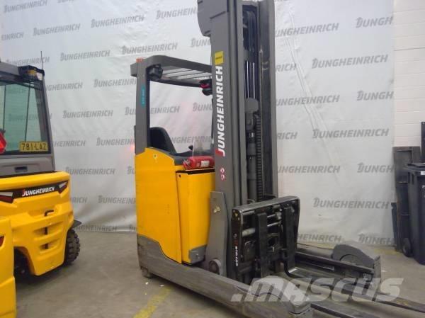 Jungheinrich ETV 325 Reach truck - depo içi istif araçları