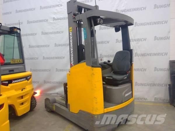 Jungheinrich ETV 325 Reach truck - depo içi istif araçları